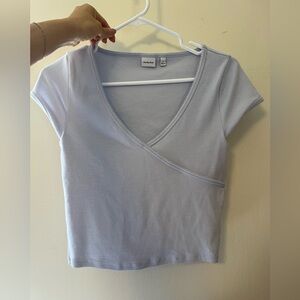 Aritzia Sunday Best light purple tee size small